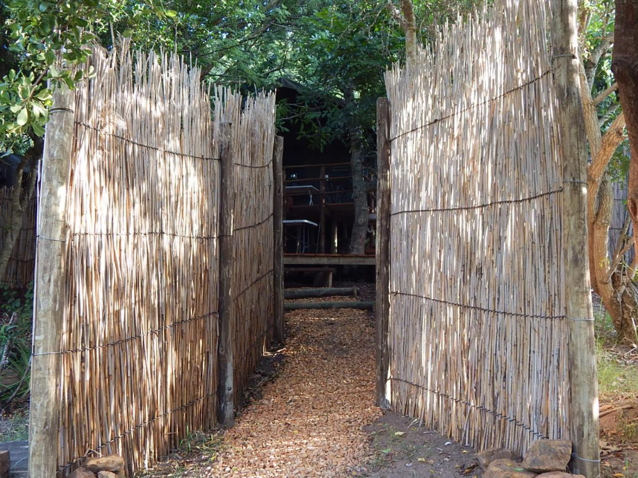 Отель Woodcutter'S Bush Camp At The Old Trading Post Уилдернесс Экстерьер фото